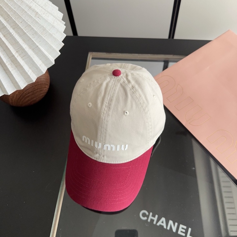 Miu Miu baseball cap for sun protection - Picture 4 of 5
